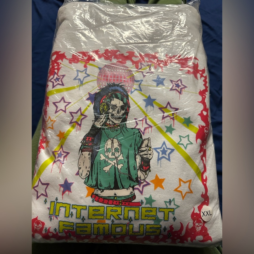 White Hoodie “internet famous” - 6arely Human